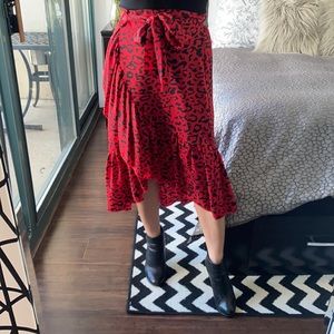 Leopard black and red skirt